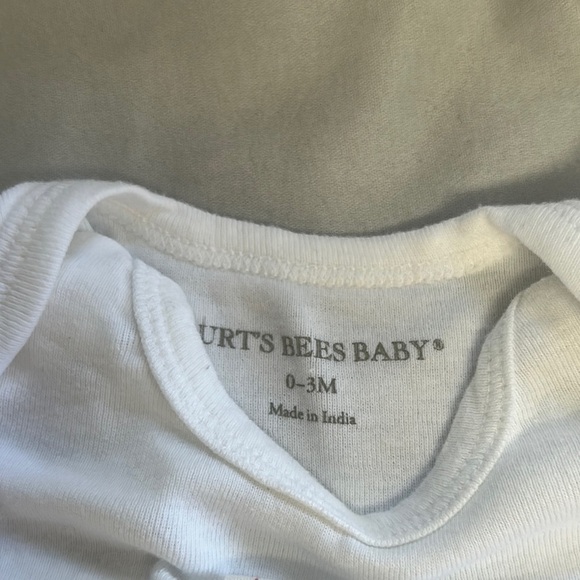 Burt's Bees Baby - Pair of Gray and White Onesie Footies-One Piece Sleepers - Picture 3 of 6